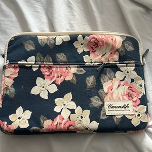 Floral laptop case